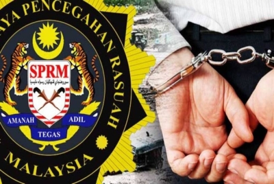 SPRM Kelantan pada Khamis menahan seorang penjawat awam yang disyaki meminta dan menerima rasuah kira-kira RM45,000.