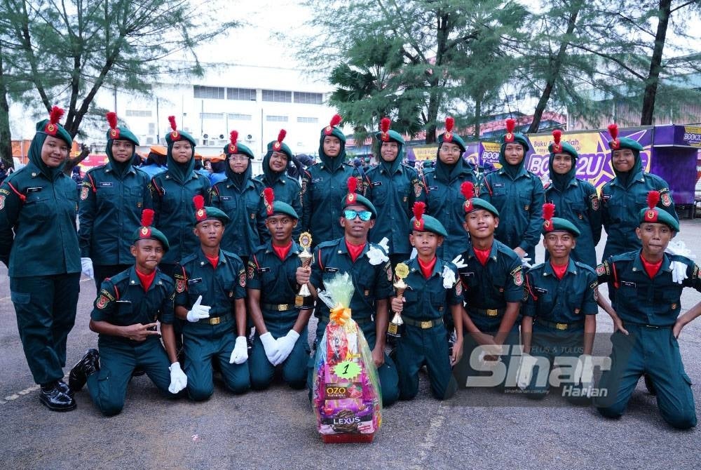 Kadet Remaja Sekolah (KRS) Sekolah Menengah Kebangsaan (SMK) Abdul Jalil.