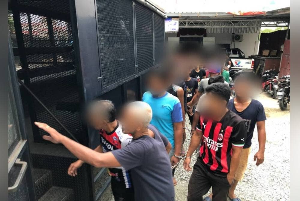 Kesemua yang ditahan dibawa ke IPD Kota Setar untuk tindakan lanjut sebelum dituduh di mahkamah.