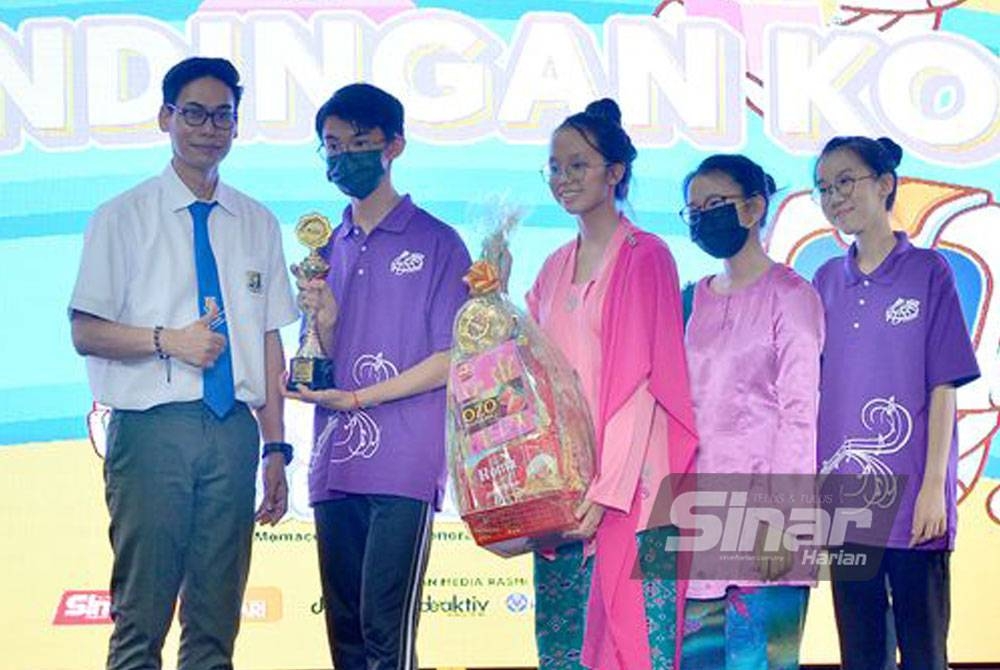 Tempat kedua, SMK Kepong (Team Permata).