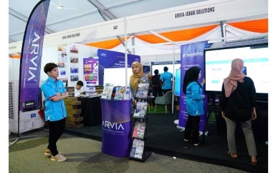 Karnival Pendidikan Sinar Bestari yang berlangsung selama tiga hari bermula 8 hingga 10 September ini menampilkan pelbagai pertandingan dan aktiviti menarik kepada para pengunjung.