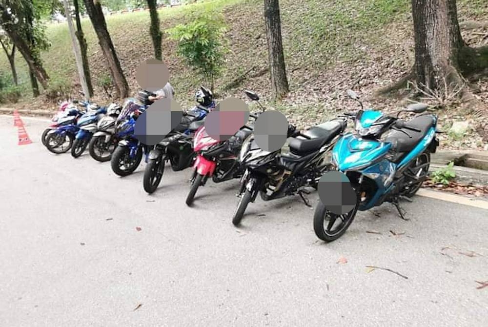 Antara motosikal ditahan untuk pemeriksaan menerusi Operasi Khas Motosikal yang dijalankan pada Sabtu.