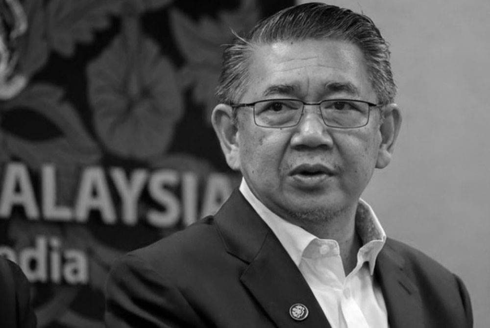 Salahuddin, 61, meninggal dunia di Hospital Sultanah Bahiyah di Alor Setar, Kedah pada malam 23 Julai lepas setelah ditidurkan selepas menjalani pembedahan akibat pendarahan otak.