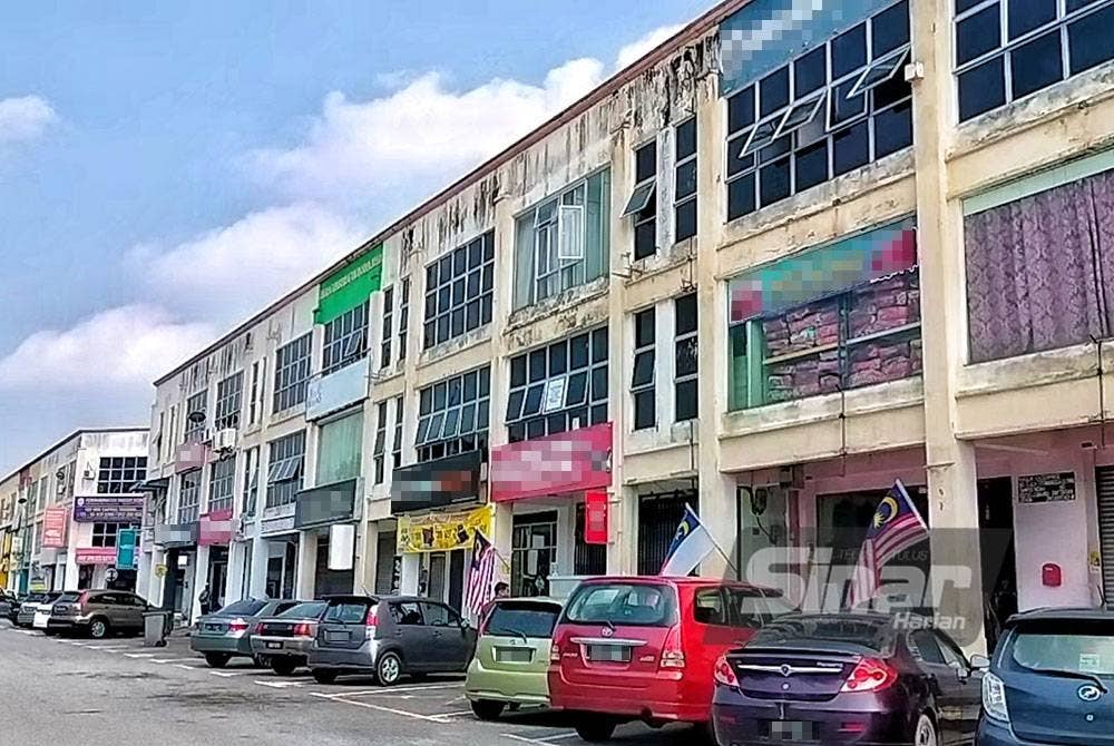 Plaza Melaka Sentral yang menjadi 'port' warga asing terutama pada hujung minggu.