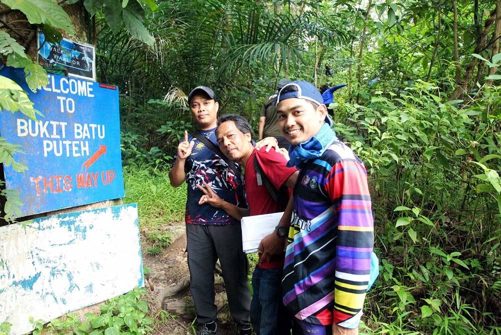 Salah satu daripada laluan masuk aktiviti pendakian Bukit Batu Putih.