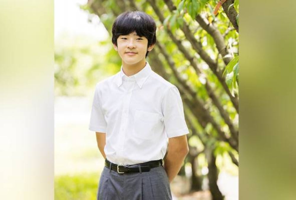 Putera Hisahito mengalami demam berterusan, dan ujian kedua mendapati baginda positif virus itu.