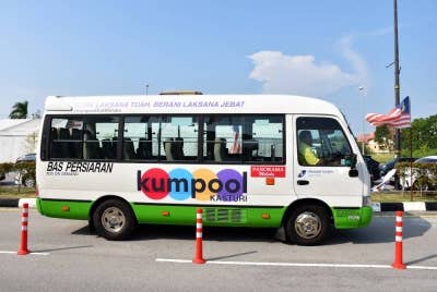 MELAKA, 15 Sept -- Kerajaan negeri Melaka hari ini memperkenalkan 'Bus On Demand' dikenali sebagai Kumpool Kasturi yang akan menjadi pengangkutan pengantara untuk ke kawasan bandaraya Melaka pada Program Promosi Tahun Melawat Melaka 2024 (TMM 2024) hari ini.
--fotoBERNAMA (2023) HAK CIPTA TERPELIHARA