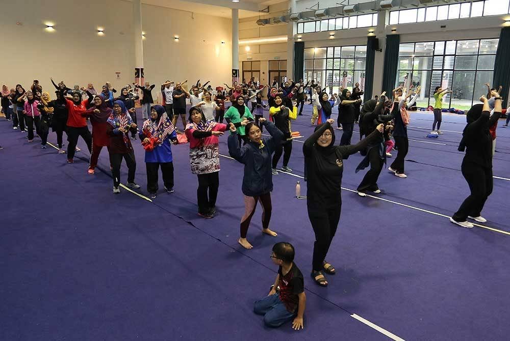 Zumba telah mendapat sambutan yang menggalakkan daripada pengunjung.