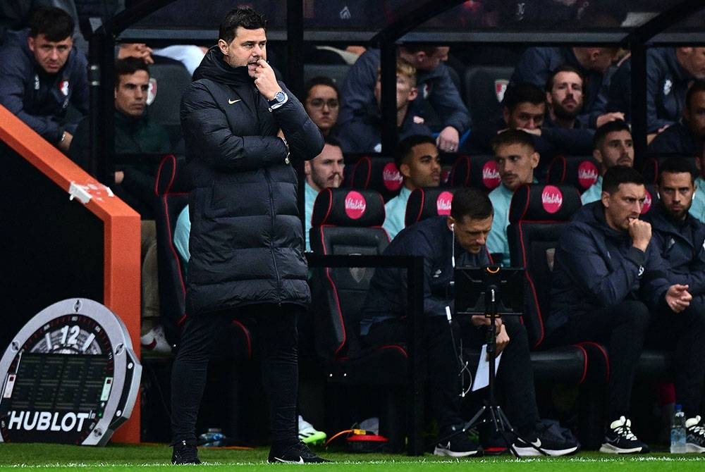 Pochettino terpaksa menggigit jari melihat aksi pemain Chelsea ketika terikat tanpa jaringan dengan Bournemouth pada Ahad. - Foto AFP