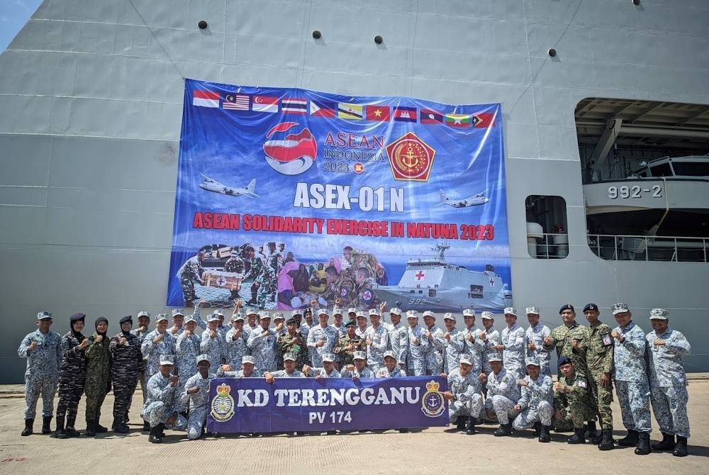 TLDM menghantar sebuah kapal untuk mengambil bahagian dalam latihan bukan ketenteraan iaitu Latihan Solidariti ASEAN di Batam, Indonesia bermula 18 hingga 25 September. - Foto Facebook ATM