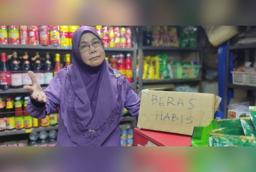 Che Muri Lazim tidak dapat menjual beras tempatan di kedainya kerana ketiadaan stok di Pasar Besar Alor Setar.