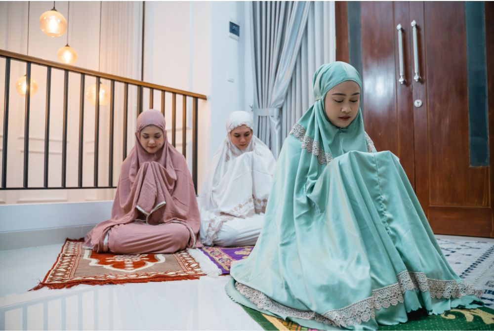 Haram menjual atau memberikan telekung wakaf kepada orang lain jika ia masih boleh digunakan. -Gambar hiasan/ Foto: 123rf 