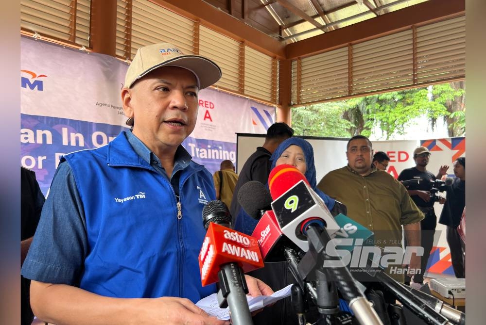 Armizan pada sidang akhbar selepas Majlis Penutup Program Latihan Kemanusiaan Dalam Operasi dan Latihan Simulasi Kecemasan Bencana Rakan Nadma (Randex) 2023.
