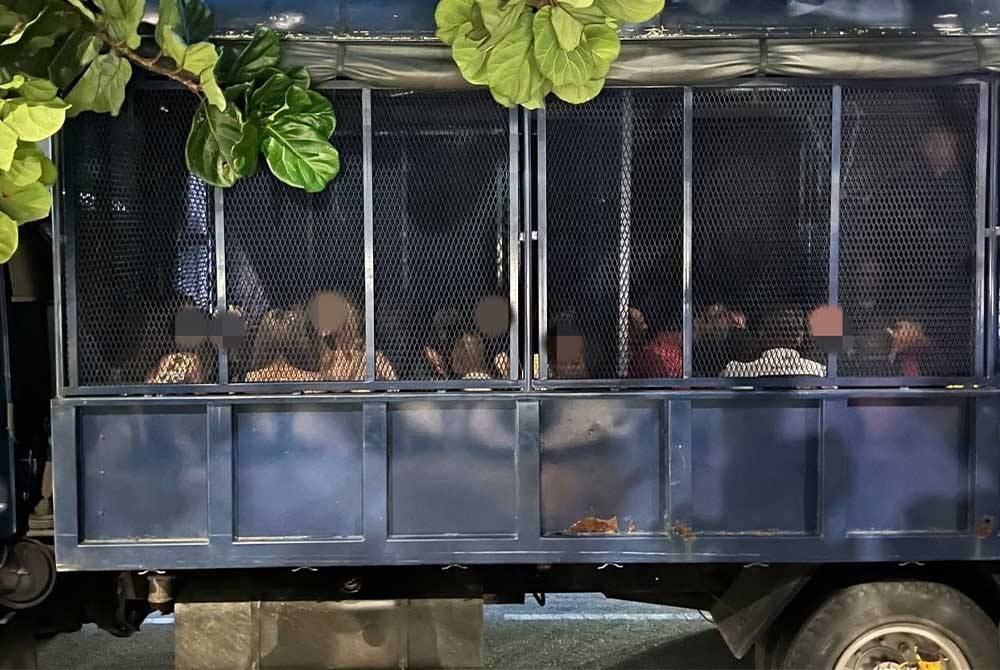 Semua warga asing yang ditahan dibawa ke Depot Tahanan Imigresen Bukit Jalil untuk direman selama 14 hari bagi siasatan lanjut.