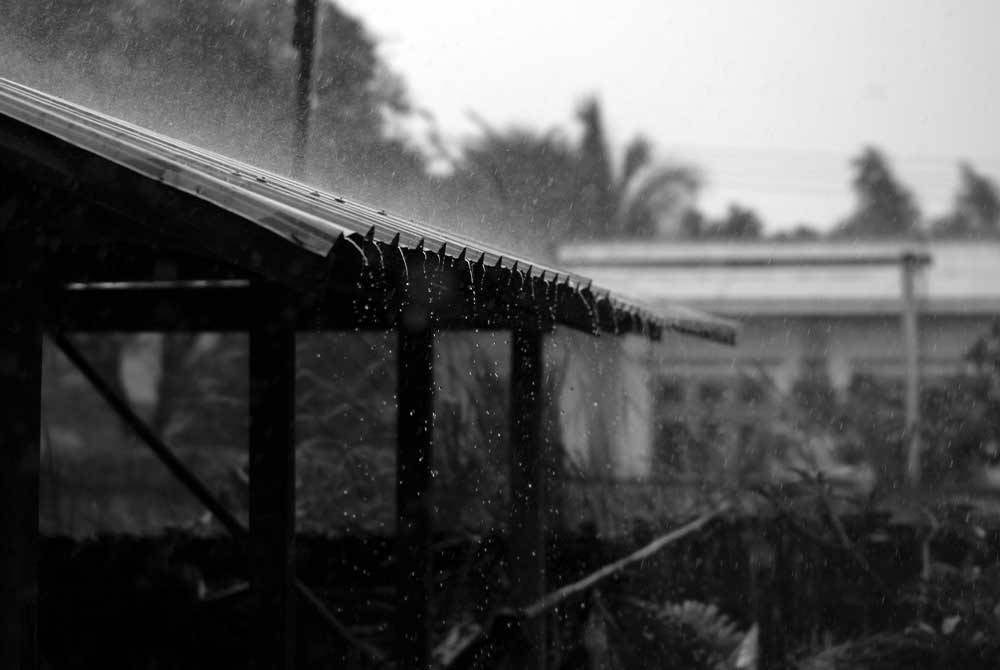 MetMalaysia keluarkan amaran hujan berterusan pada tahap waspada di Perlis dan beberapa kawasan di Kedah, hari ini dan esok. Foto hiasan 123RF