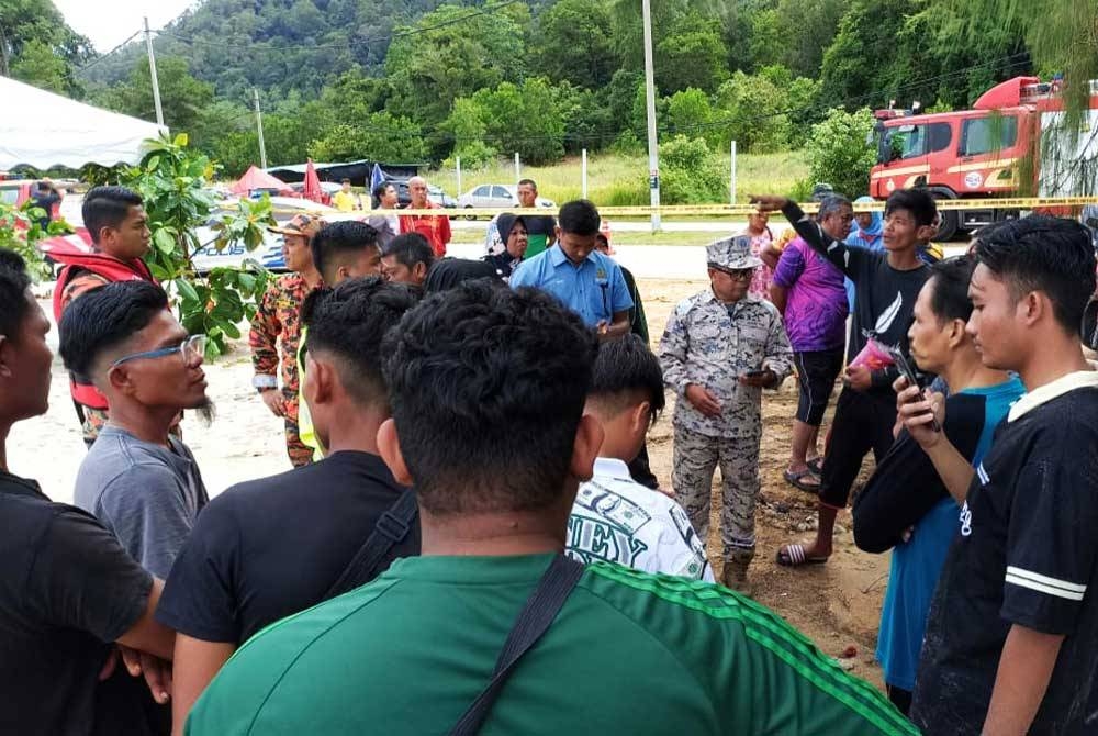 Operasi mencari yang digerakkan masih belum menemui mangsa. - Foto Bomba Perak