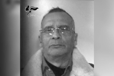 Gambar edaran yang diambil dan dikeluarkan oleh Pejabat Akhbar Carabinieri Itali pada 16 Januari 2023, menunjukkan gambar terakhir bos mafia paling dikehendaki Itali, Matteo Messina Denaro di Palermo, berikutan penahanannya pada 16 Januari 2023 di negara asalnya Sicily selepas 30 tahun dalam pelarian. - Foto AFP