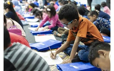 Pertandingan mewarna merupakan antara aktiviti yang memberikan pengalaman penarik kepada para pengunjung.