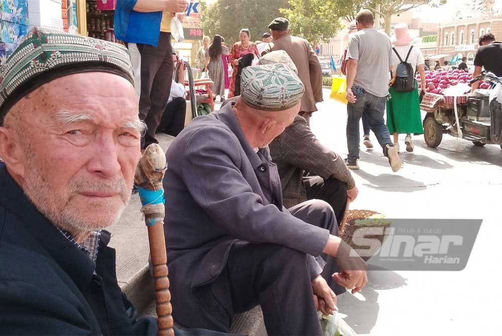 Masyarakat Uighur memiliki wajah yang tidak sama dengan kebanyakan penduduk di tanah besar China.