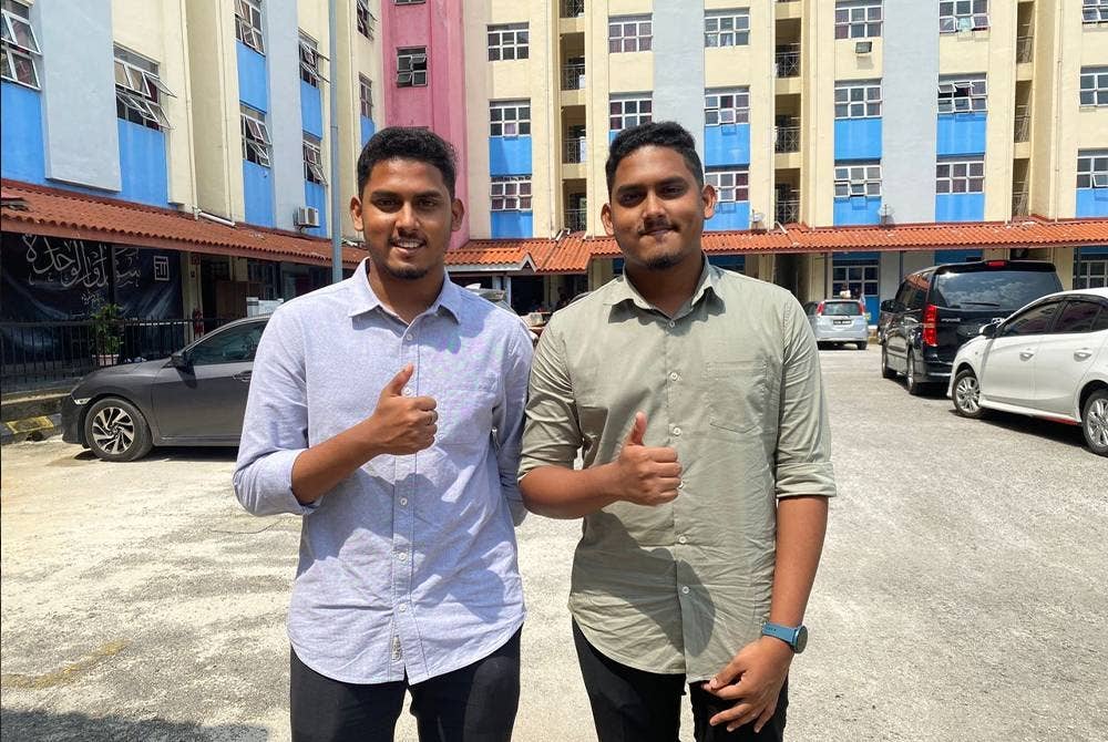 Tinagaren (kiri) dan Tivakaren.