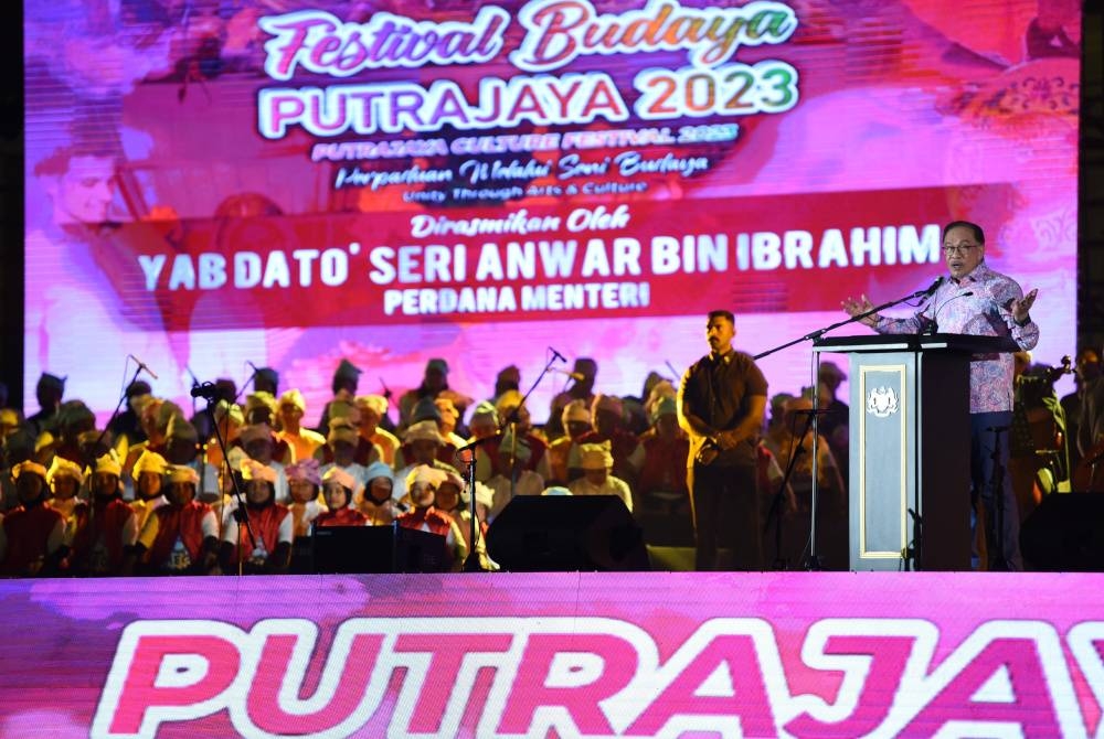Anwar berucap pada perasmian Festival Budaya Putrajaya 2023.