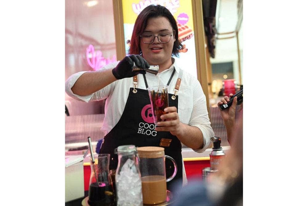 Menu menarik ditawarkan di Coolblog Pavilion KL.