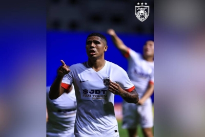Bergson antara penjaring gol JDT ketika menentang Pathum United dalam aksi Kumpulan I Liga Juara-Juara Asia di Stadium BG Pathum Thani, Thailand pada Selasa. - Foto Johor Southern Tigers