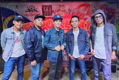 Kumpulan Ukays atau turut dikenali sebagai Ukays Reborn.