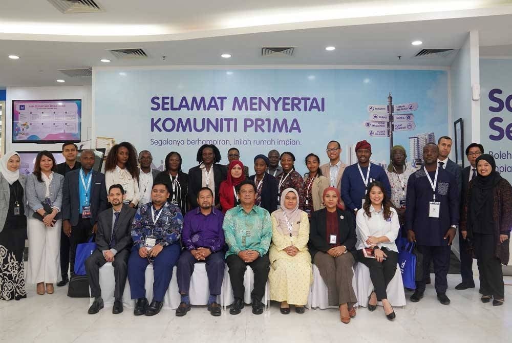 Delegasi Afrika dan Matrade bergambar bersama pengurusan PR1MA.