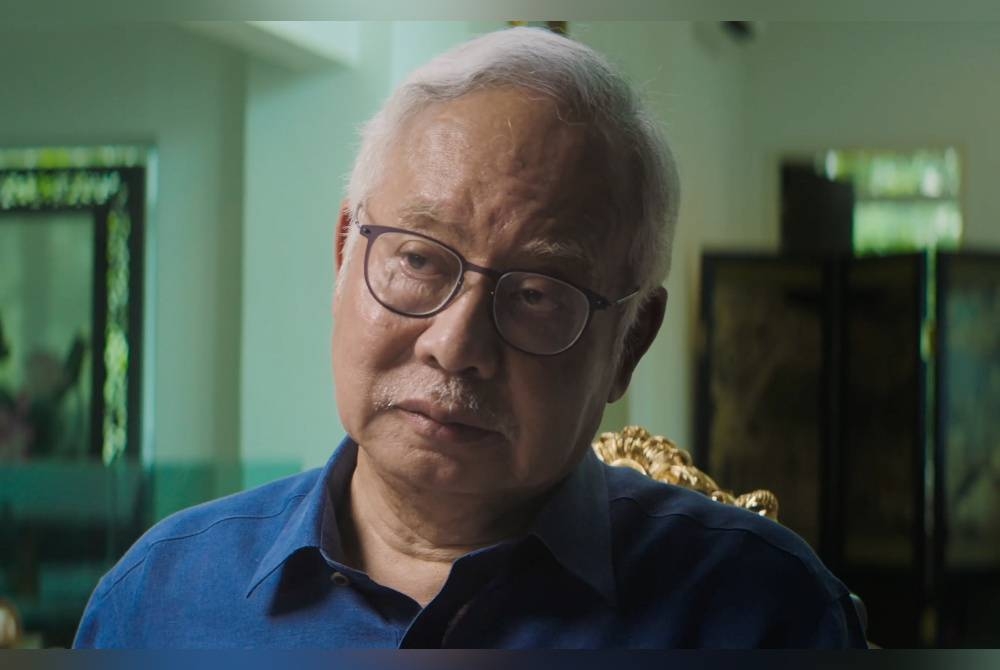 Temu bual bersama Najib turut dimuatkan dalam dokumentari filem ini.