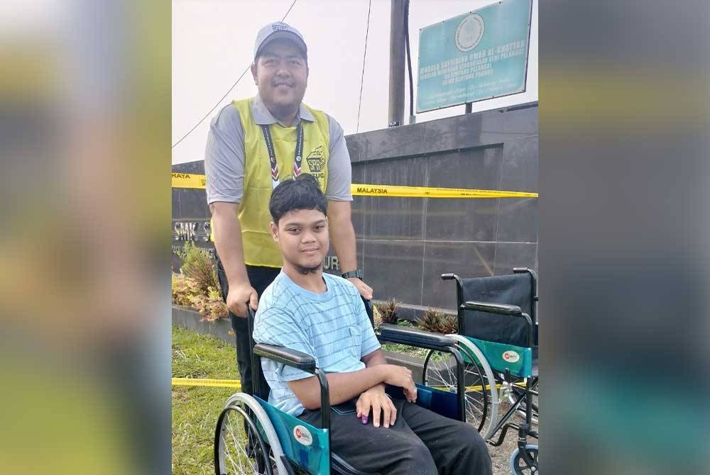 Amin Fiktri tiba seawal jam 8.30 pagi bagi membuang undi di SMK Seri Pelangai pada Sabtu