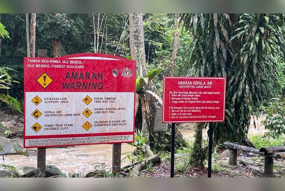 MDKP meletakkan papan amaran kepala air di Ulu Bendul.