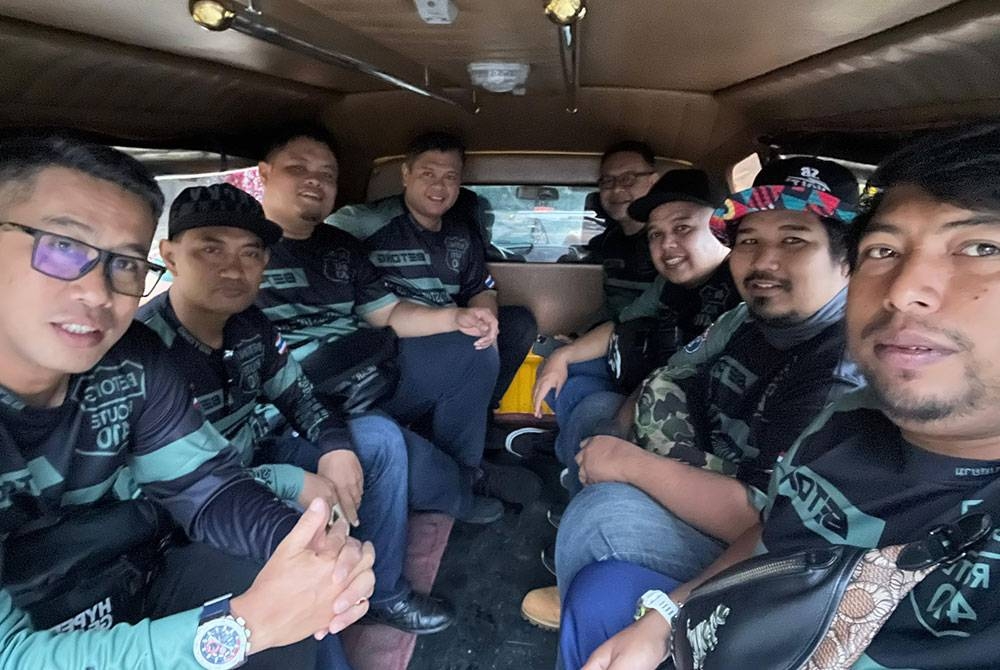 Pemandangan dari pelantar skywalk yang terpanjang di ASEAN.