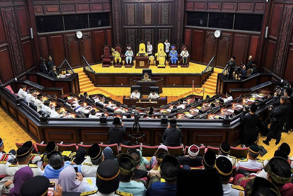 Yang Dipertuan Besar Negeri Sembilan Tuanku Muhriz Tuanku Munawir berkenan bertitah pada Persidangan Kedua (Perasmian) Penggal Pertama Dewan Undangan Negeri (DUN) Negeri Sembilan, ke-15, hari ini.