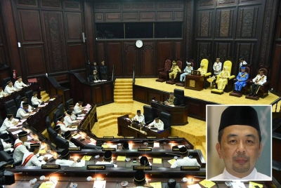 Persidangan Kedua (Perasmian) Penggal Pertama DUN Negeri Sembilan yang ke-15. Gambar kecil: Ridzuan