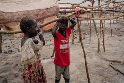 Kira-kira 6.5 juta kanak-kanak tidak dapat ke sekolah dan sekurang-kurangnya 10,400 sekolah ditutup. - Foto CNN