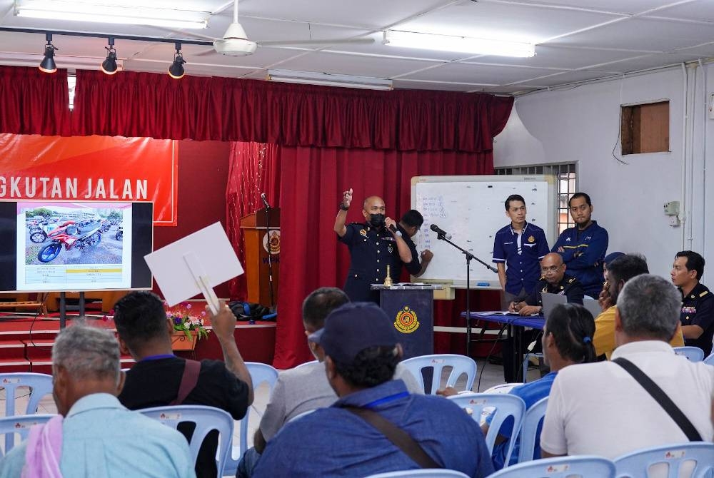Proses lelongan 55 buah kenderaan yang disita dilakukan oleh JPJ KL di Kuala Lumpur pada Rabu.