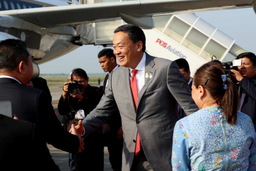 Srettha Thavisin berlepas ke Singapura selepas mengakhiri lawatan kerja dua hari ke Malaysia hari ini. - Foto Bernama