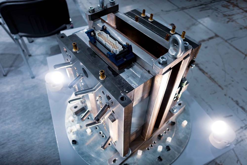 Teknologi HxGN Mould and Die Suites bantu meningkatkan kecekapan industri.