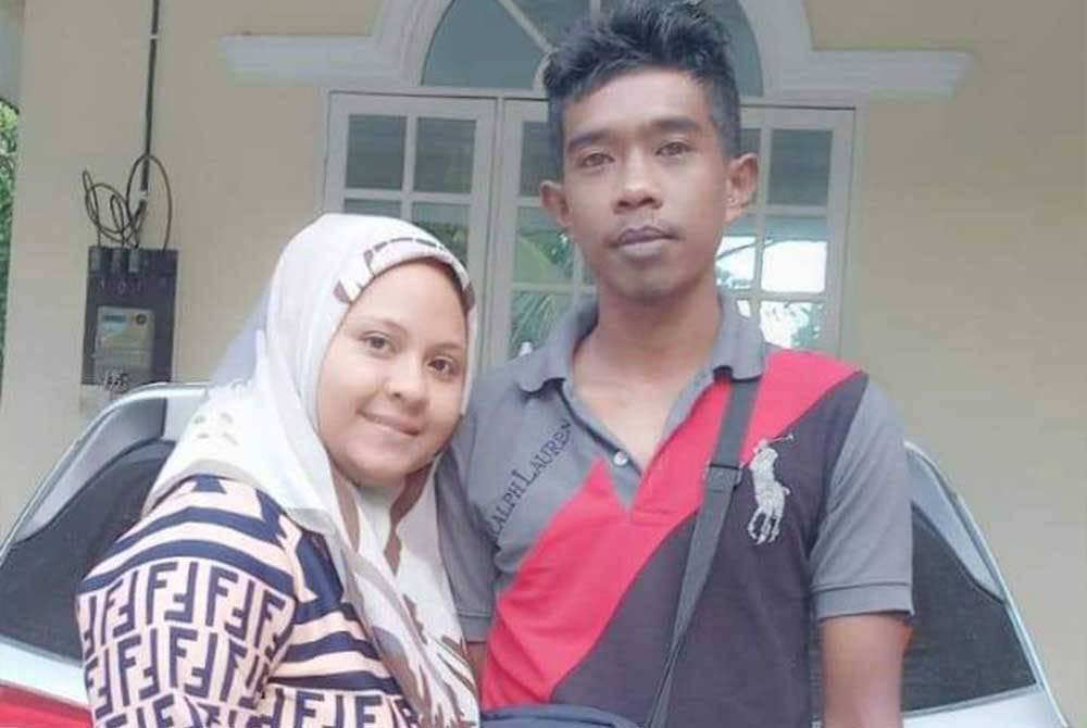 Mohamad Khairani bersama isteri, Nurul Hasliza.