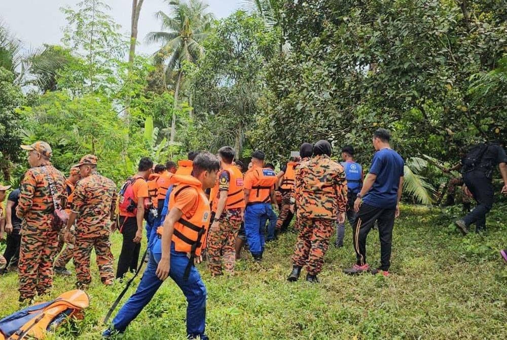 Mayat mangsa berusia 72 tahun yang ditemukan lemas di Sungai Ketil, Baling telah diserahkan kepada polis untuk tindakan susulan pada Ahad.