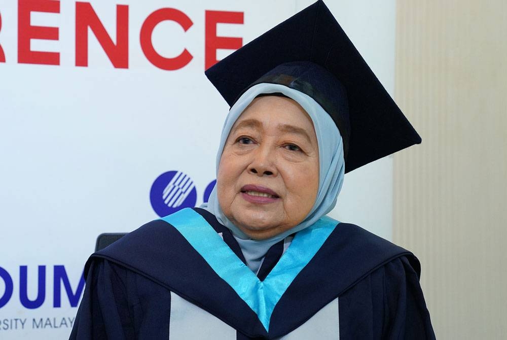 Normah Hanum ketika ditemu bual wartawan Sinar Harian selepas Majlis Konvokesyen OUM ke-27 pada Sabtu