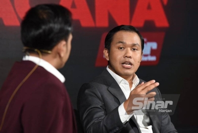 Hafidzi (kanan) ketika dalam Wacana Sinar Siri 417 bertajuk Antara Harimau Asia & Nasib Rakyat menerusi siaran langsung di semua platform media sosial Sinar Harian pada Selasa. - Foto Sinar Harian MOHD RAFIQ REDZUAN