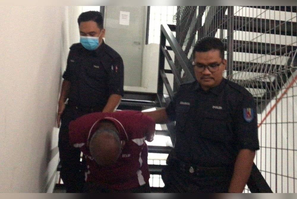 Ravinderan dihadapkan ke Mahkamah Majistret atas pertuduhan bunuh seorang pengawal keselamatan sekolah, minggu lalu.