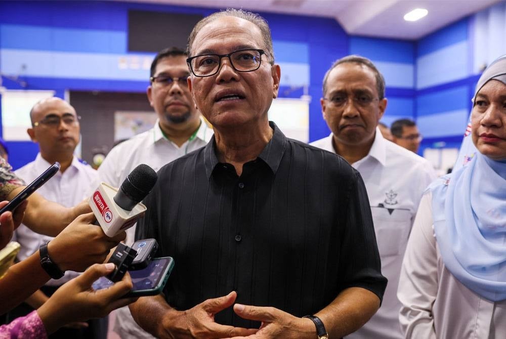 Wan Rosdy ditemui pemberita selepas majlis perasmian sambutan Hari Perancangan Bandar Sedunia peringkat negeri, pada Khamis. - Foto Bernama