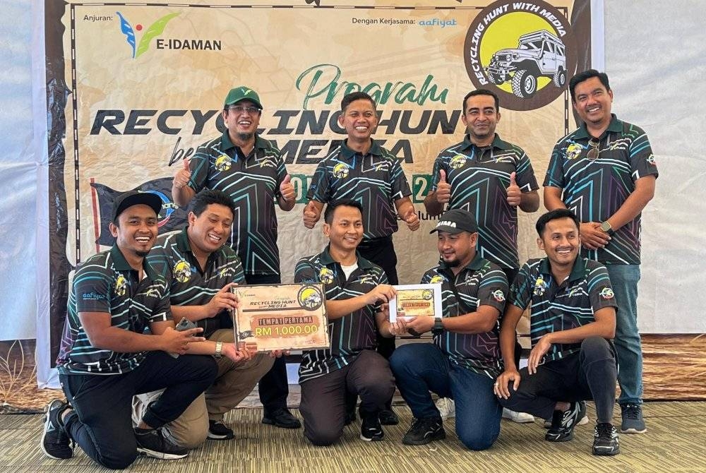 Kumpulan KMEK A berjaya memenangi tempat pertama dalam program ‘Recycling Hunt bersama media Kedah dan Perlis’.