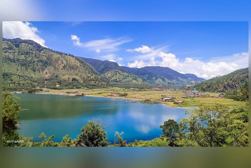 Pemandangan indah Danau Lut Tawar di Takengon.