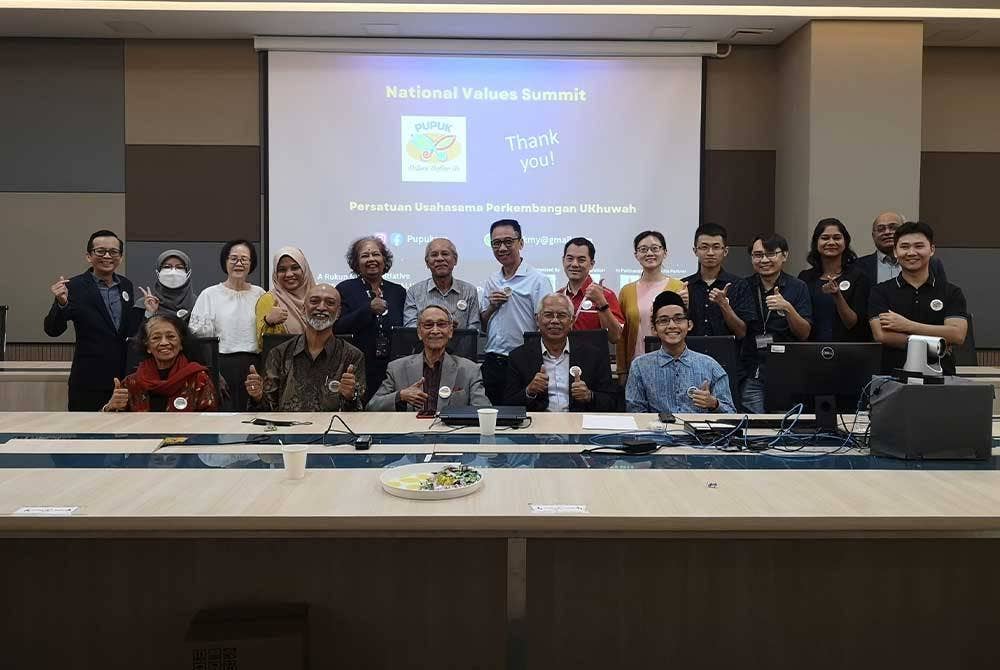 Peserta yang menyertai bengkel Memupuk Nilai Nasional Dalam Transformasi Positif Negara.