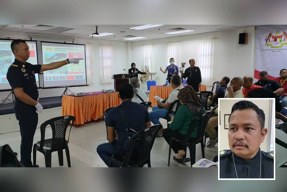 Sebahagian daripada 46 pembida yang mengikuti lelongan awam kenderaan lucut JPJ Pahang siri 2/2023 pada Selasa. (Gambar kecil: Kamarul Iskandar Nordin)