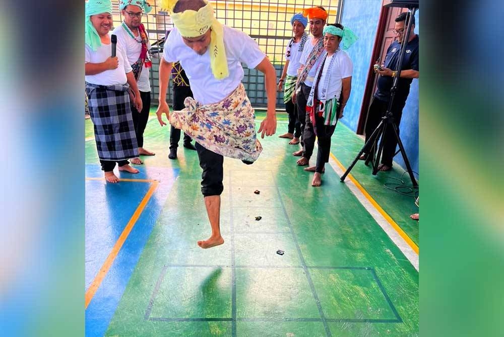 KKBS cuba menampilkan kelainan pada sambutan Hari Sukan Negara kali ini dengan menjadikan sukan rakyat sebagai pilihan utama.